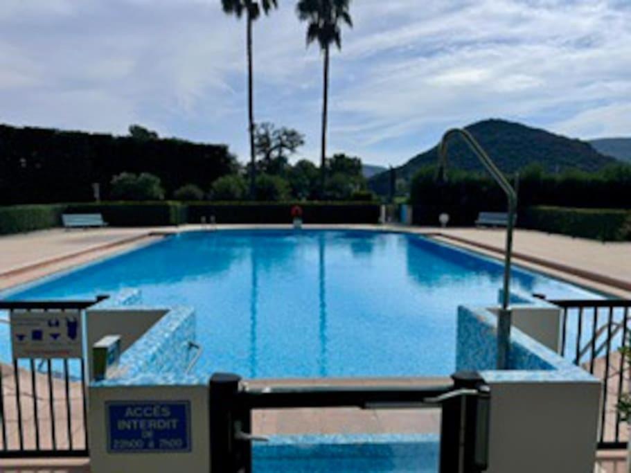 Studio 2Pers Piscine 10Min Plage 망들리유 라 나플 외부 사진